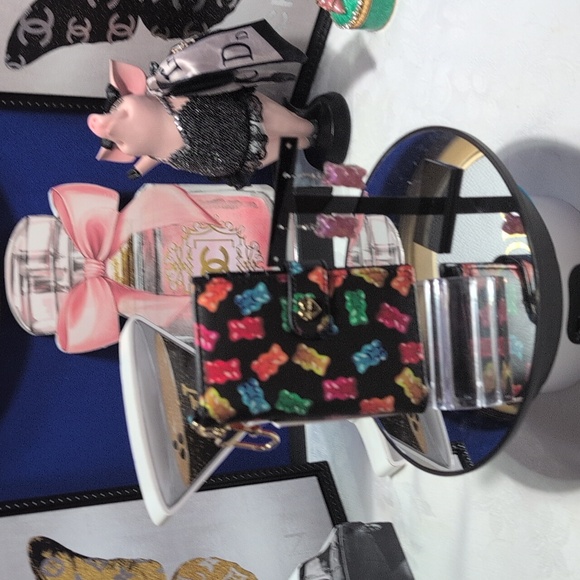 Betsey Johnson Gummy Bear Card Case/Wallet & Pair Pink Gummy Bear Earrings 💖 - Picture 2 of 8